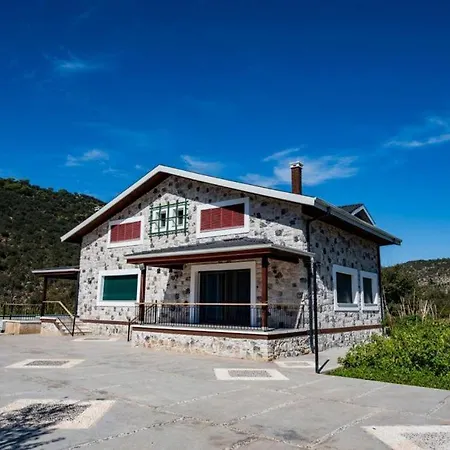 Fethiye Kayakoey'De Oezel Havuzlu 10 Kisilik Villa Nazen Villa Fethiye