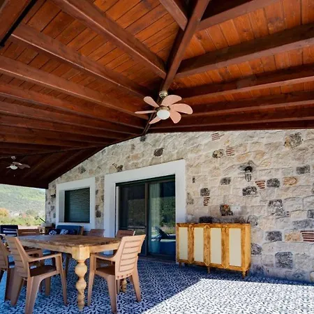 Fethiye Kayakoey'De Oezel Havuzlu 10 Kisilik Villa Nazen Villa *