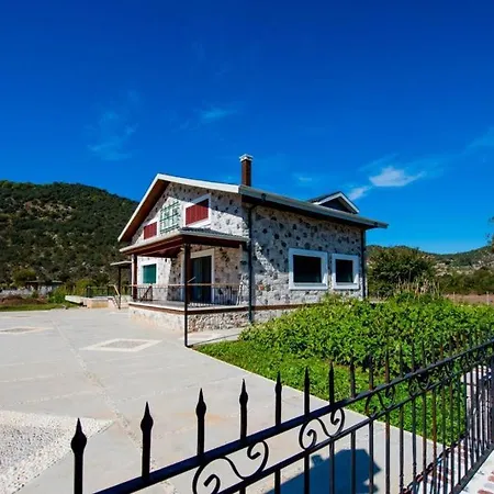 Villa Fethiye Kayakoey'De Oezel Havuzlu 10 Kisilik Villa Nazen *