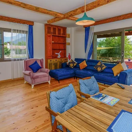 Fethiye Kayakoey'De Oezel Havuzlu 10 Kisilik Villa Nazen * 페티예