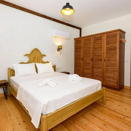 Fethiye Kayakoey'De Oezel Havuzlu 10 Kisilik Villa Nazen * Fethiye