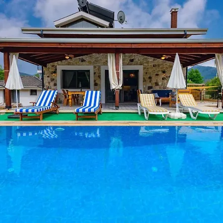 Fethiye Kayakoey'De Oezel Havuzlu 10 Kisilik Villa Nazen * Fethiye